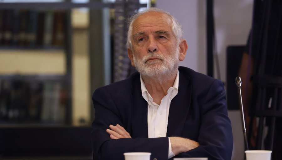 Ministro Montes propone crear una entidad permanente para la reconstrucción