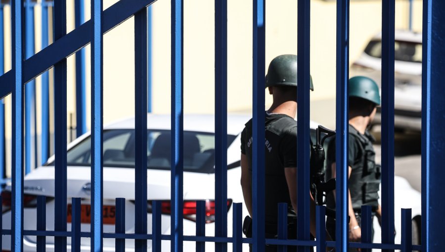 Cinco internos toman como rehenes a gendarmes en cárcel de Vallenar