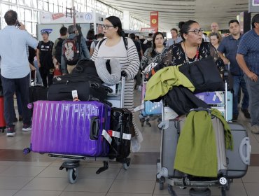 Ahorro de 20%: caída del dólar impulsa reservas de viajes al extranjero y destinos más largos