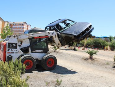 Retiran vehículo abandonado con encargo por robo desde el Parque Cabritería de Valparaíso