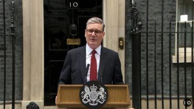 Primer ministro británico descarta renunciar tras escándalo de nombramiento a embajador vinculado a Jeffrey Epstein