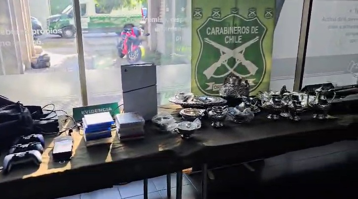 Detienen a dos delincuentes con amplio prontuario tras robo frustrado en vivienda en Vitacura