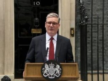 Primer ministro británico descarta renunciar tras escándalo de nombramiento a embajador vinculado a Jeffrey Epstein