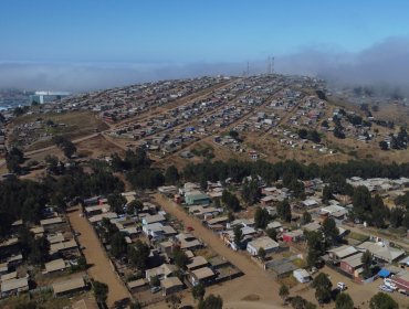 Tras querella por megatoma de San Antonio: Minvu niega acusaciones y dice que autoridades han actuado "dentro de la legalidad"