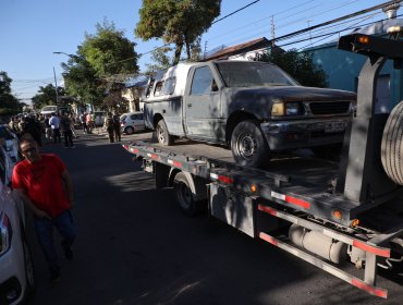 Inicia operativo de retiro de más de 500 autos abandonados en Santiago: una persona fue detenida