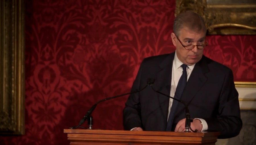 Palacio de Buckingham ofrece colaboración ante eventuales investigaciones contra exduque Andrés por caso Epstein