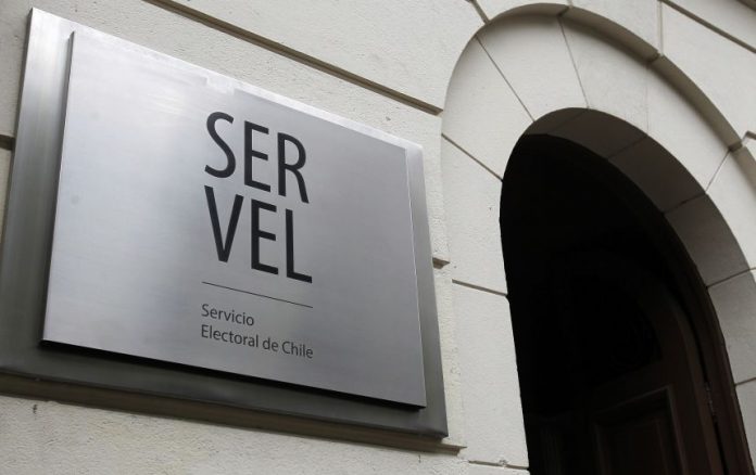 Servel ordena disolver oficialmente a 13 partidos políticos por no alcanzar umbral legal tras elecciones de 2025