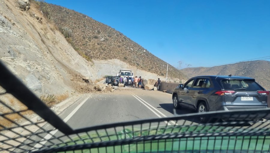 Tras fuerte sismo de magnitud 6.1: Reportan rodados en distintas rutas de la región de Coquimbo