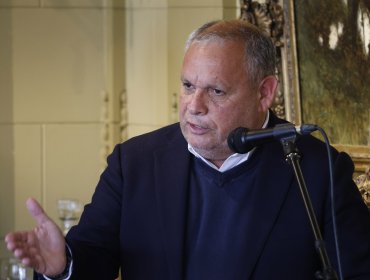 Gobernador Mundaca reconoce que la reconstrucción tras el megaincendio en Valparaíso "fue un fracaso"