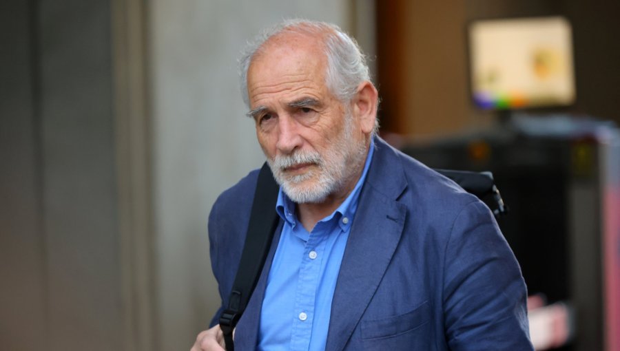 Ministro Montes cuestiona informe de Contraloría sobre megaincendio en Valparaíso: "Lo único que hace es daño"