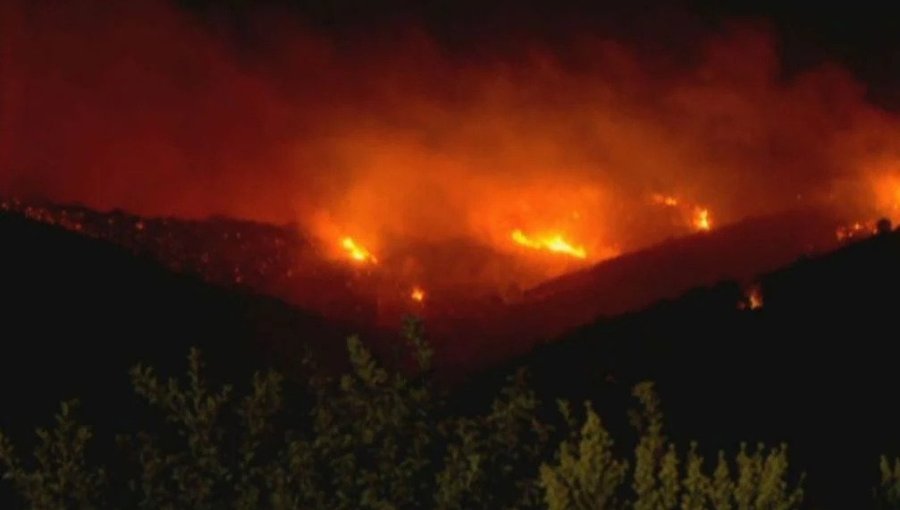 Municipalidad de Concón dispuso de la escuela Puente Colmo como albergue en caso de que vecinos sea vean afectados por incendio