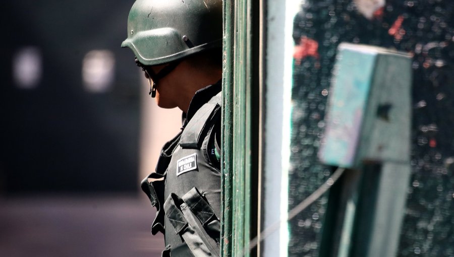 Gobierno no descarta corrupción ni sabotaje en crisis que afecta a Gendarmería