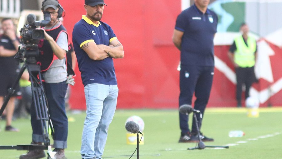 Everton no levanta cabeza y Torrente deja abierta la puerta a decisiones de la dirigencia