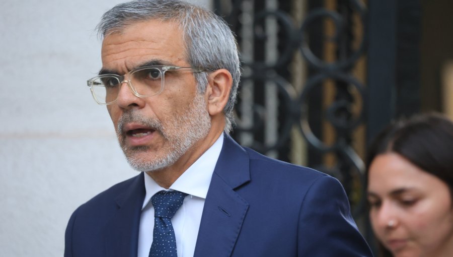 Ministro Cordero emerge como carta de Boric para el Consejo de Defensa del Estado