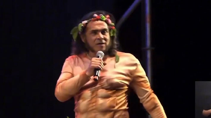 Arturo Ruiz-Tagle pide disculpas tras tenso cierre en festival de Puerto Montt