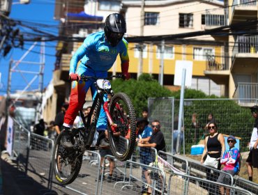 Sebastián Holguín se consagra como “Rey del Puerto” en Valparaíso Cerro Abajo 2026