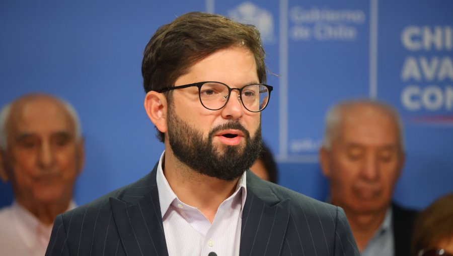 Presidente Boric reivindica la reforma previsional y afirma que "ya se siente en el bolsillo de las personas mayores y sus familias"