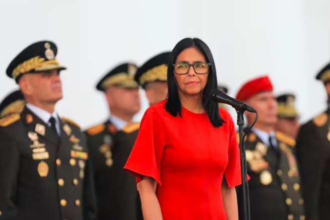 Delcy Rodríguez nombra viceministro a acusado de narcotráfico: autoridades estadounidenses ofrecen recompensa por su captura
