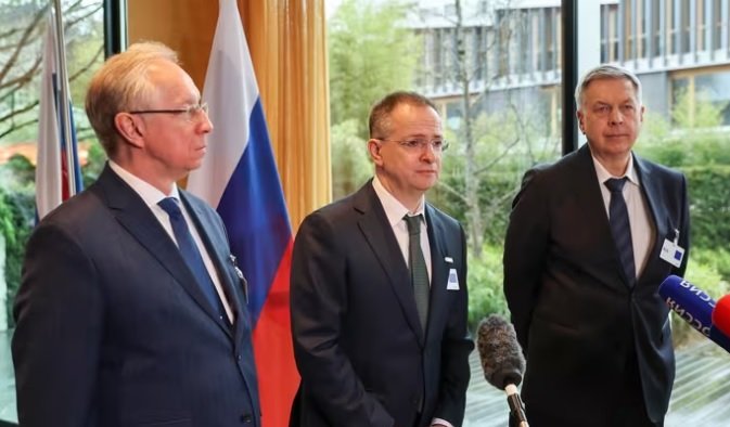 Ucrania y Rusia acaban sin avances segunda jornada de conversaciones en Ginebra para lograr acuerdo y poner fin a la guerra