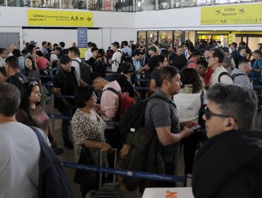 Más de 2,5 millones de pasajeros se movilizaron por el aeropuerto de Santiago durante enero