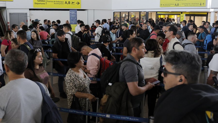 Más de 2,5 millones de pasajeros se movilizaron por el aeropuerto de Santiago durante enero