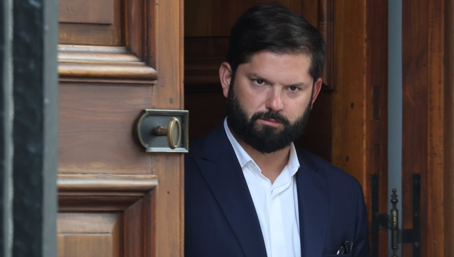 Presidente Boric recibió bono por cumplimiento de metas que aumentó a $10 millones su sueldo