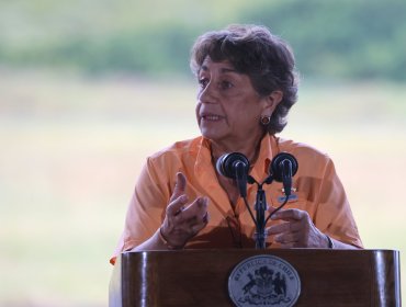 Ministra López defiende bono que aumentó sueldo del Presidente Boric y dice que "espero haberlo recibido"