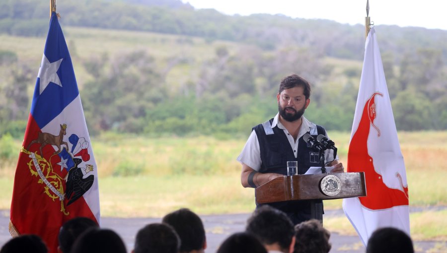 Presidente Boric presentó avances de proyectos de infraestructura en aeropuerto de Rapa Nui: terminal será tres veces más grande