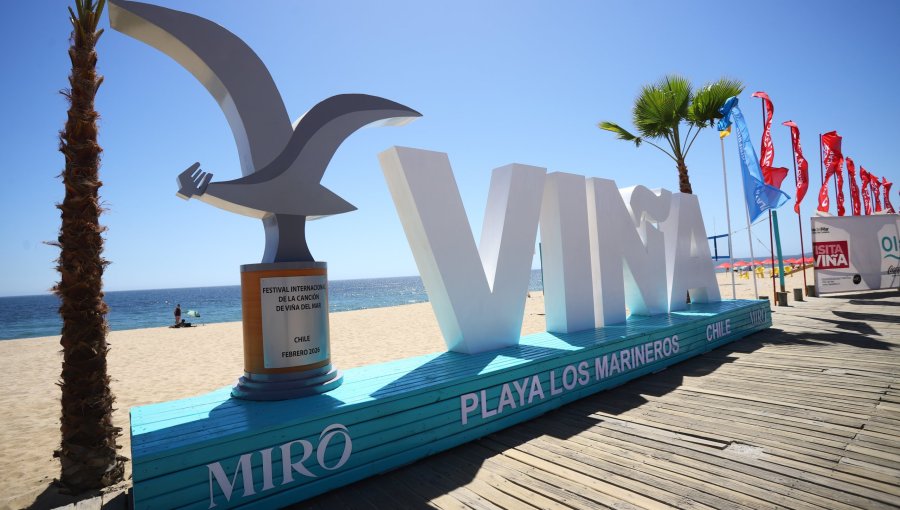 Instalan letras volumétricas y parador fotográfico para potenciar imagen turística de Viña del Mar