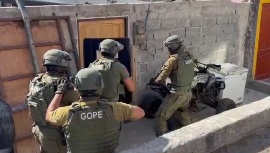 En prisión preventiva quedaron dos hombres por venta de drogas en un domicilio en Antofagasta