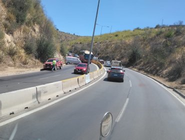 Tránsito fue suspendido tras múltiples accidentes y derrame de combustible en la ruta Las Palmas en Viña del Mar