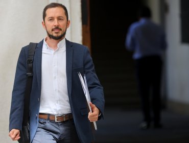 Ministro de Bienes Nacionales defiende gestión y cuestiona idea de “gobierno de emergencia”
