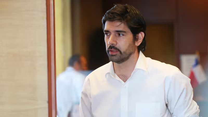 Corte Suprema aprueba desafuero de Joaquín Lavín por presuntos delitos de corrupción