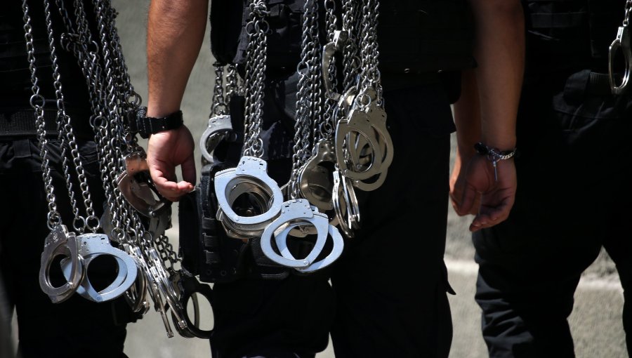 Gendarmería acumula 159 reos liberados por error durante los últimos diez años