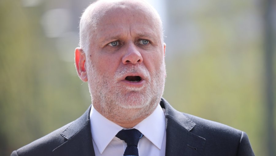 Ministro Elizalde aclara que cable con China aún se encontraba en evaluación y nunca ingresó a la Contraloría