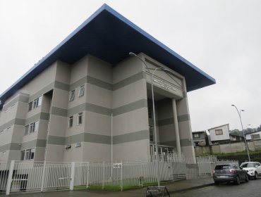 Juzgado de Puerto Montt rechaza internación provisoria de cuatro adolescentes imputados por robo e incendio en colegio