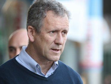 Ministro Muñoz dio luz verde a concesión de cable óptico con China y Gobierno la anuló dos días después