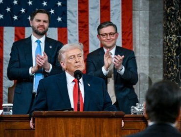 Donald Trump reivindica operación militar que permitió la captura de Nicolás Maduro y entrega Medalla de Honor a suboficial herido