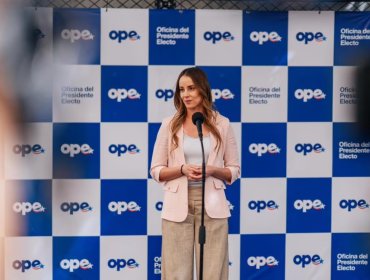 Oficina del Presidente Electo defiende fotografía con escudo nacional en banda presidencial: "No pertenece a un sector, sino a Chile"