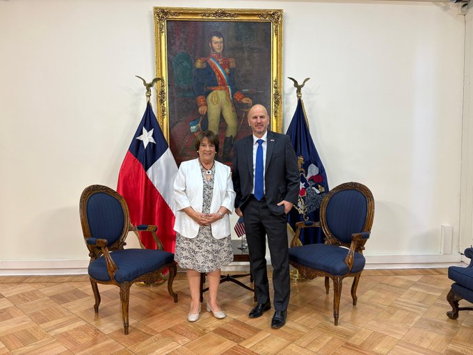 Crisis por cable chino tensiona a La Moneda: advertencia de EE.UU. no frenó avance del proyecto en Defensa