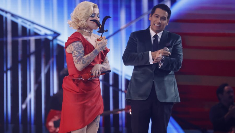 Mon Laferte arrasa en la Quinta Vergara y se lleva Gaviota de Plata y Oro