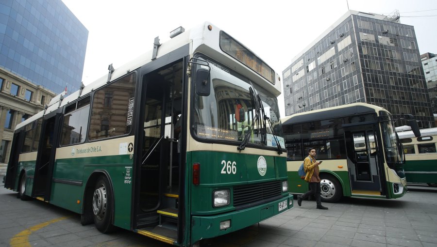 Transporte eléctrico de Valparaíso al borde del colapso por paro tras millonaria deuda estatal: "Es un grito desesperado de ayuda"
