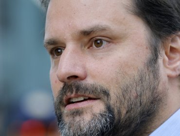 Alcalde Bellolio celebra el regreso de Baquedano y lo proyecta como “restitución democrática” que cierra una era de división