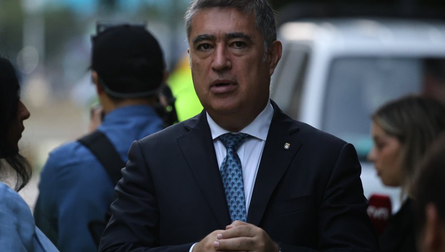 Mario Desbordes presenta demanda para frenar traspaso de inmuebles municipales al SLEP