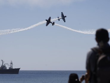 Revisa las postales que dejó el espectáculo de los «Halcones» de la FACh en Valparaíso