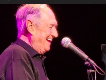 Fallece a los 86 años Neil Sedaka, ídolo del pop y rock de los años 60 y 70