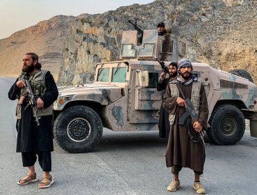 Pakistán bombardea la capital de Afganistán y asegura haber matado a 133 talibanes