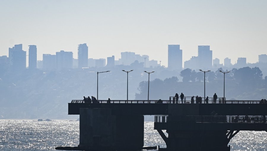 Hallan cuerpo de mujer flotando frente al Muelle Vergara de Viña del Mar