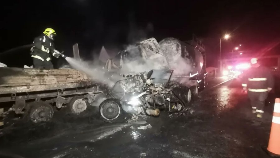 Conductor muere calcinado tras violento choque de camiones en ruta 5 Norte de Ovalle