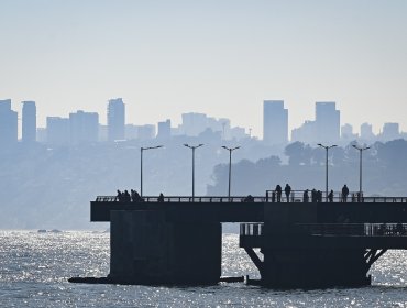 Hallan cuerpo de mujer flotando frente al Muelle Vergara de Viña del Mar